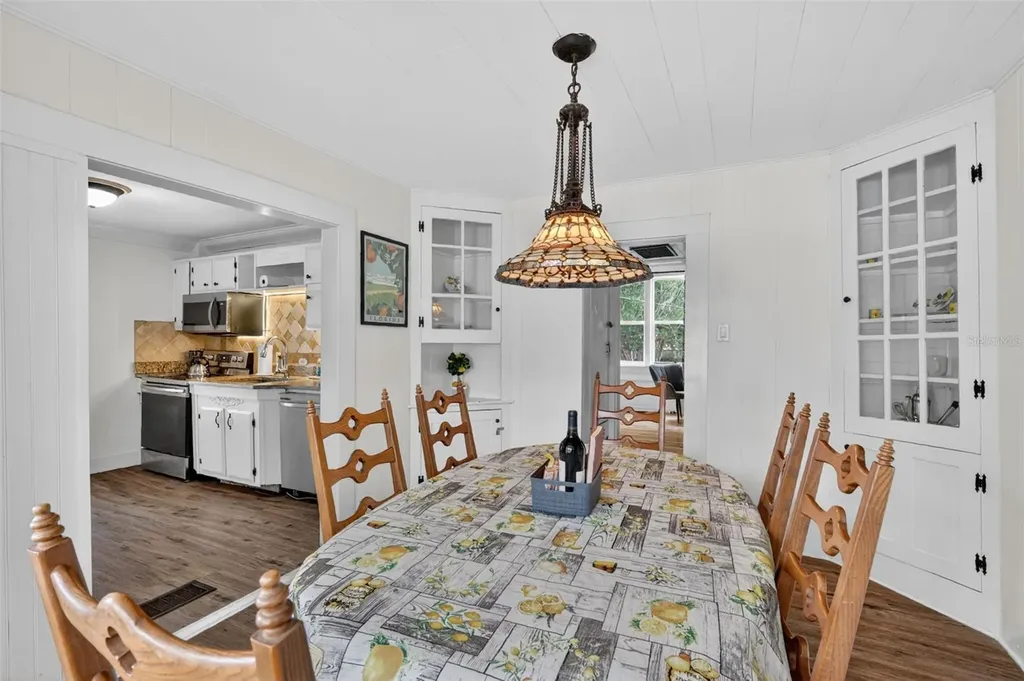 708 E Lemon Avenue Eustis FL 32726