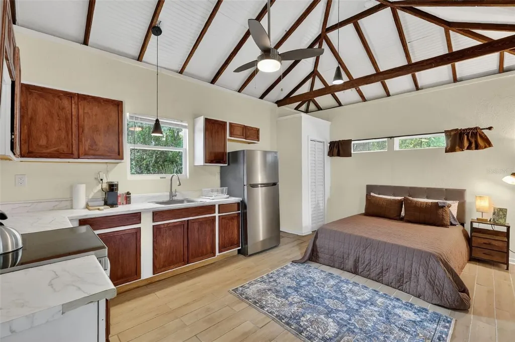 708 E Lemon Avenue Eustis FL 32726