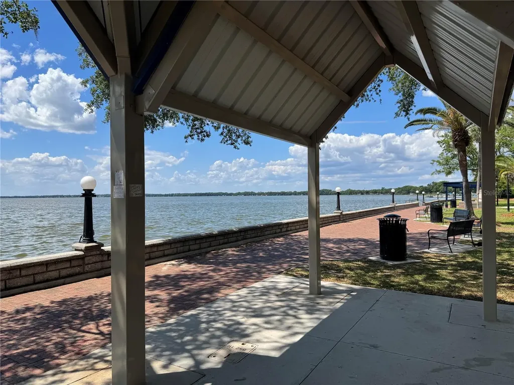 708 E Lemon Avenue Eustis FL 32726