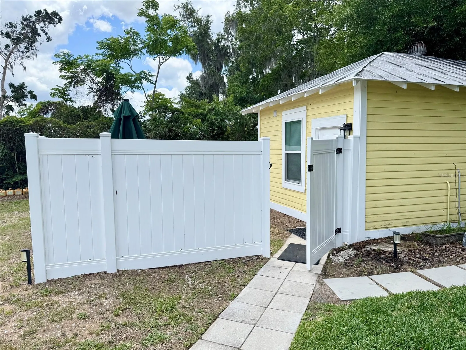 708 E Lemon Avenue Eustis FL 32726