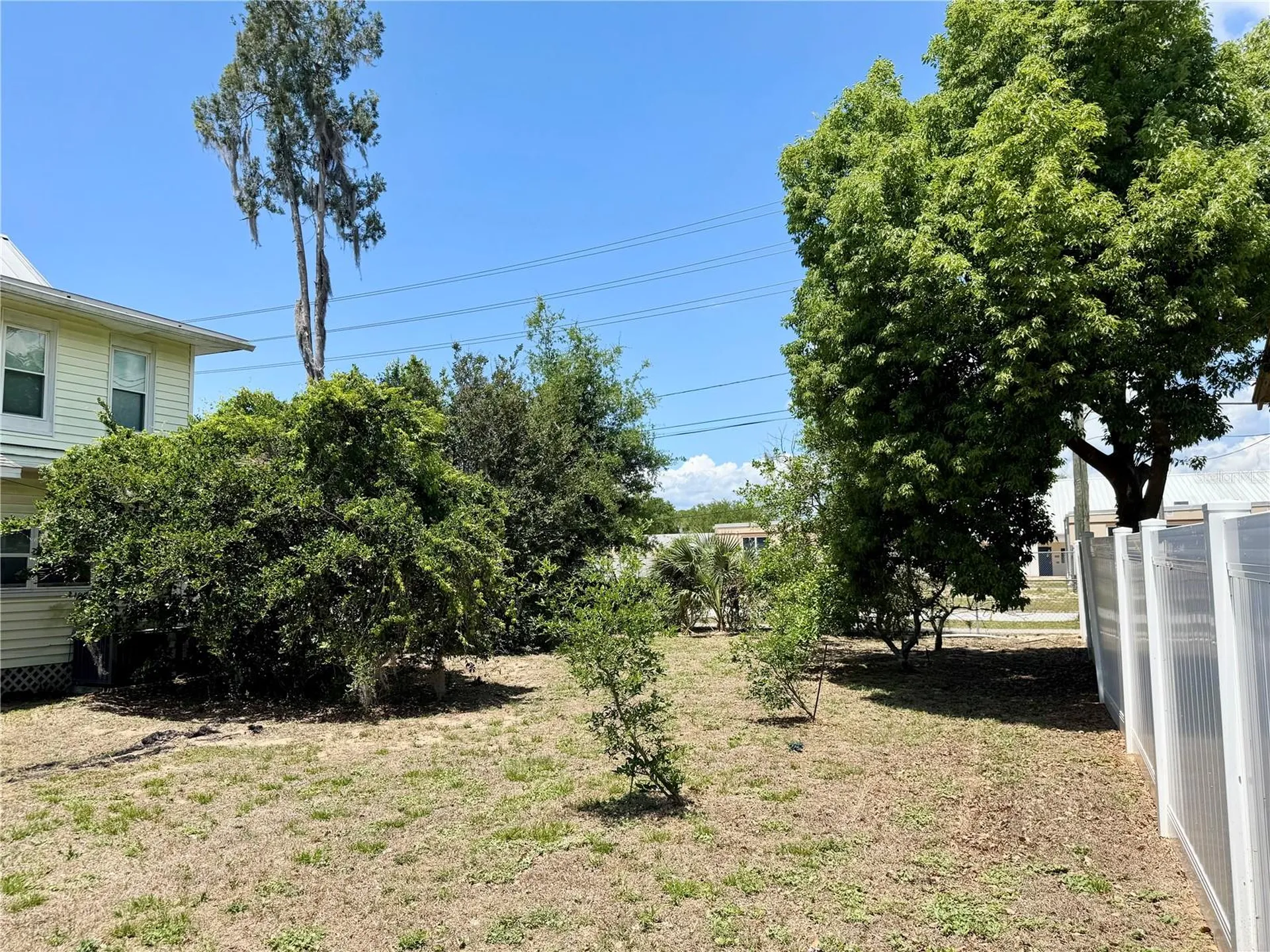 708 E Lemon Avenue Eustis FL 32726