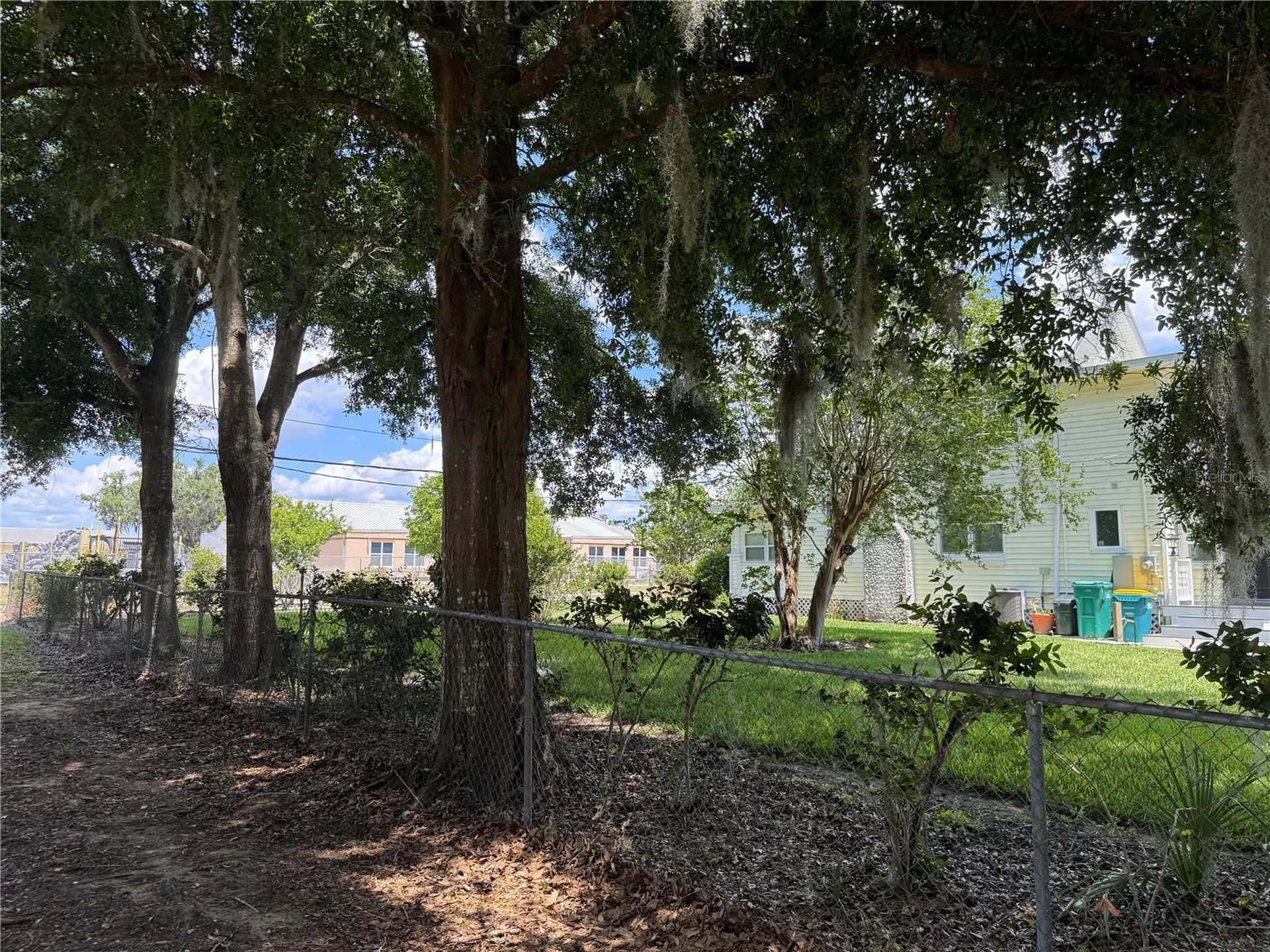 708 E Lemon Avenue Eustis FL 32726