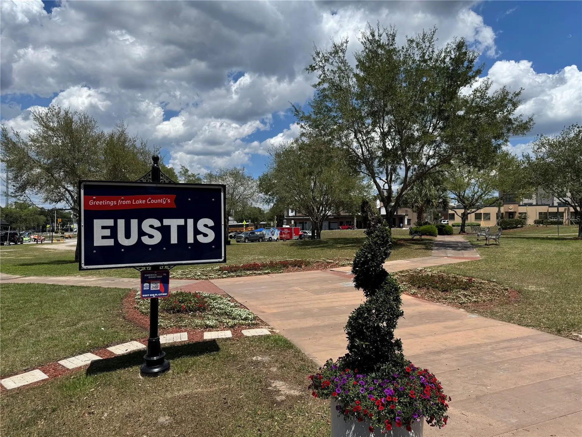 708 E Lemon Avenue Eustis FL 32726