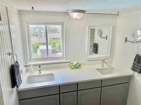 708 E Lemon Avenue Eustis FL 32726
