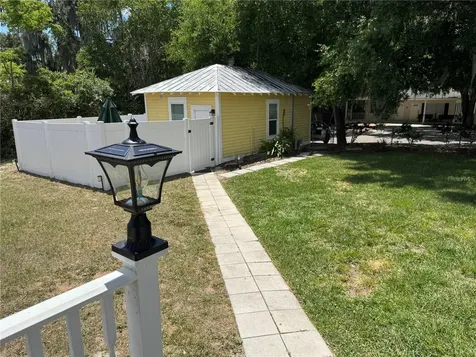708 E Lemon Avenue Eustis FL 32726