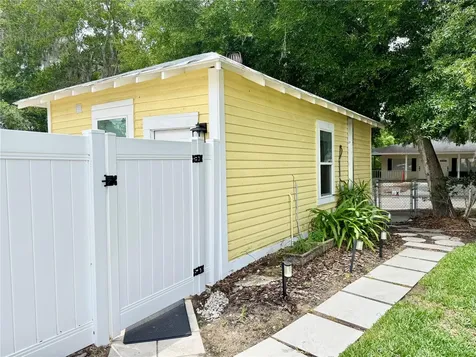 708 E Lemon Avenue Eustis FL 32726