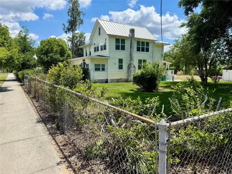 708 E Lemon Avenue Eustis FL 32726