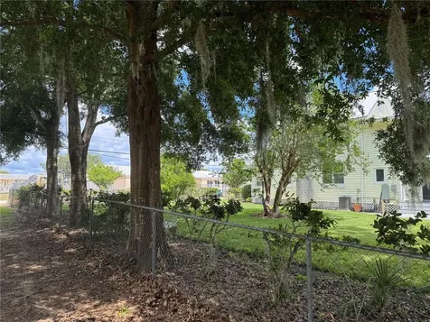 708 E Lemon Avenue Eustis FL 32726