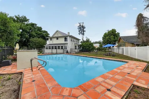 708 E Lemon Avenue Eustis FL 32726