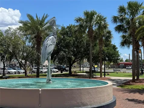 708 E Lemon Avenue Eustis FL 32726