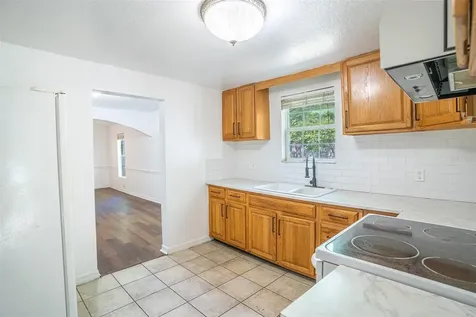 308 W Dixie Street Plant City FL 33563