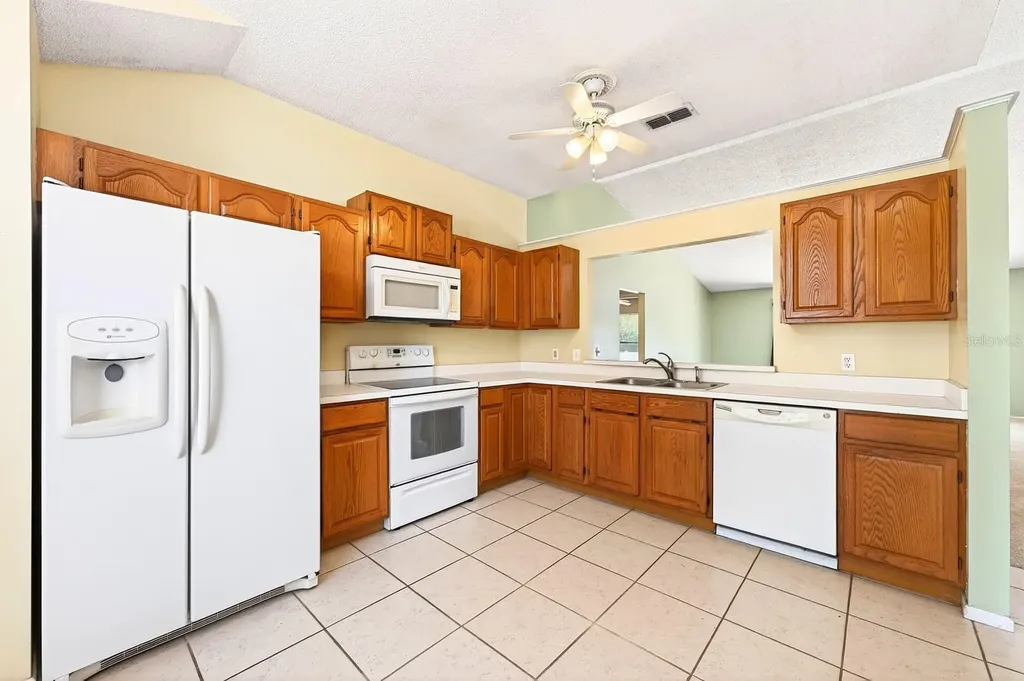 3348 Hillmont Circle Orlando FL 32817