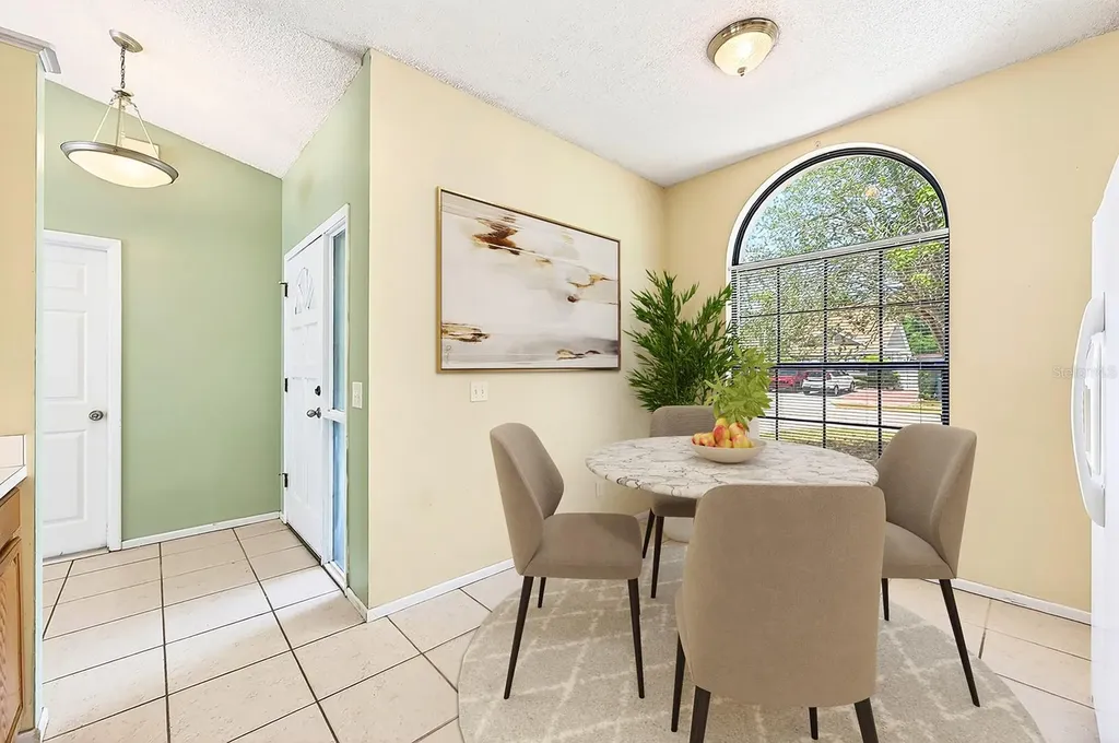 3348 Hillmont Circle Orlando FL 32817