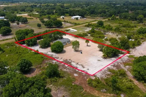 20213 NW 258th Street Okeechobee FL 34972