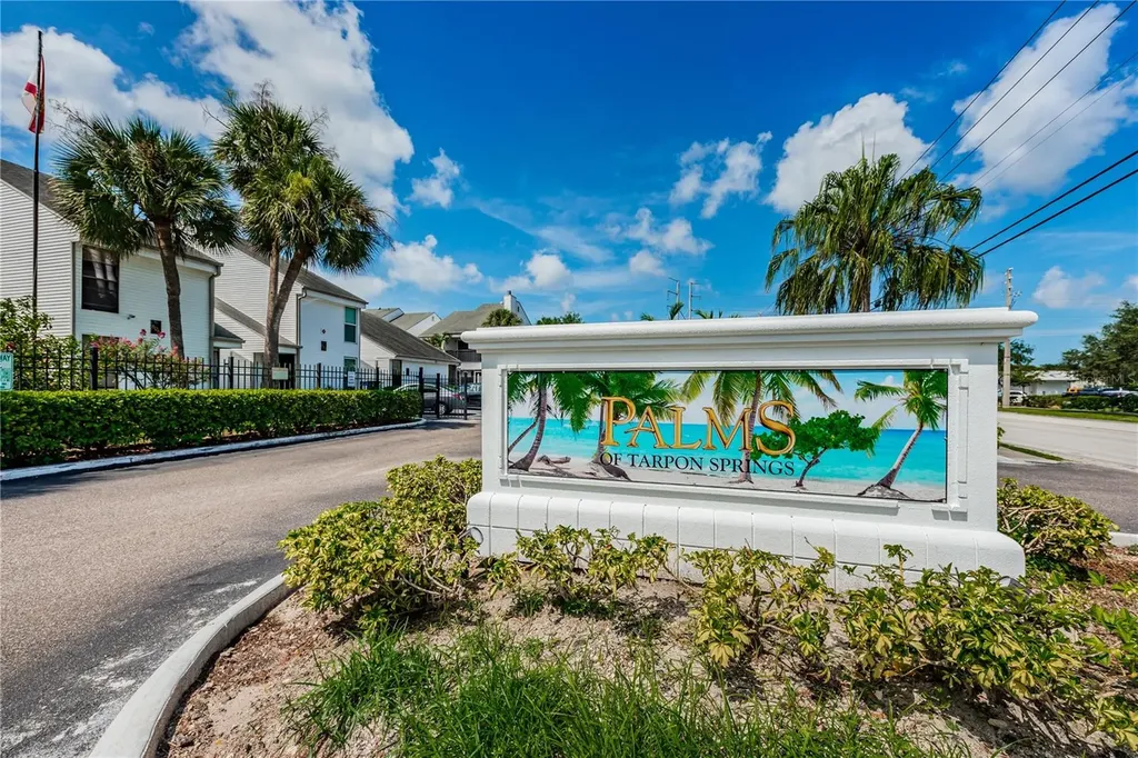 743 Haven Place Tarpon Springs FL 34689