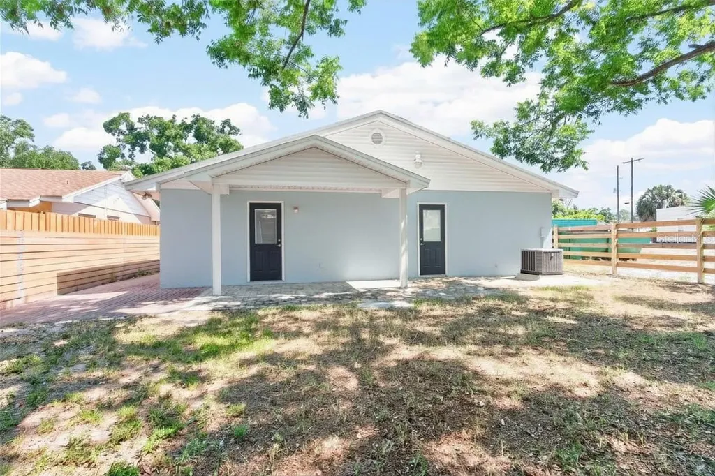 3608 W Carmen Street Tampa FL 33609