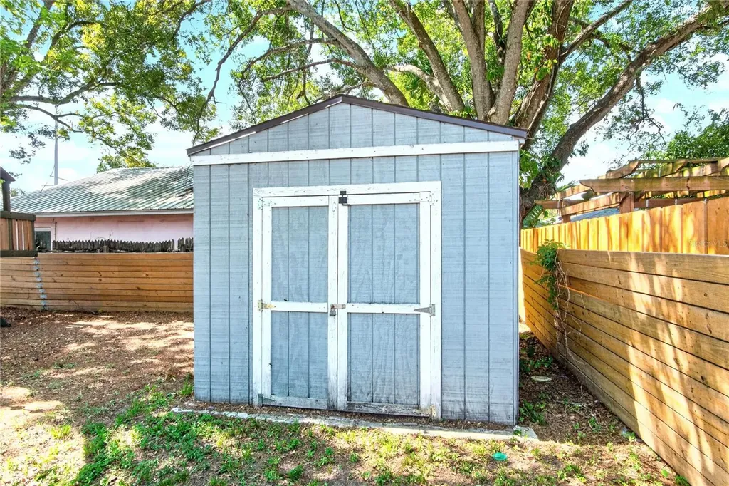 3608 W Carmen Street Tampa FL 33609