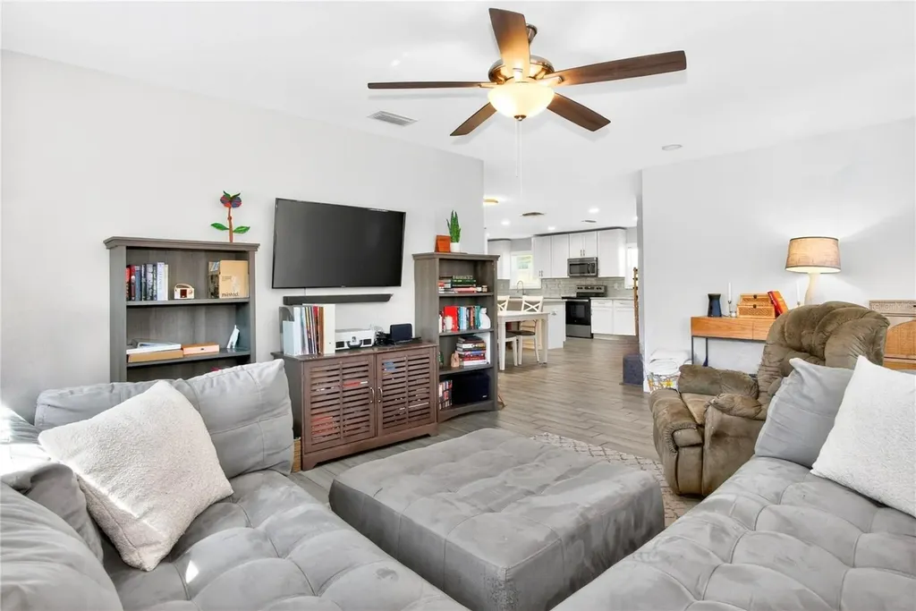 3608 W Carmen Street Tampa FL 33609