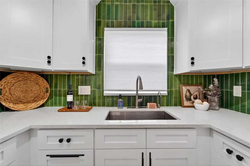 2575 Granada Circle E St Petersburg FL 33712