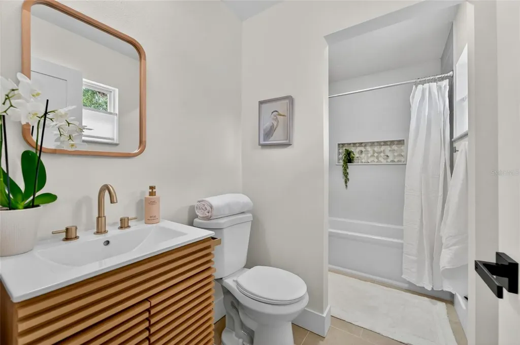 2575 Granada Circle E St Petersburg FL 33712