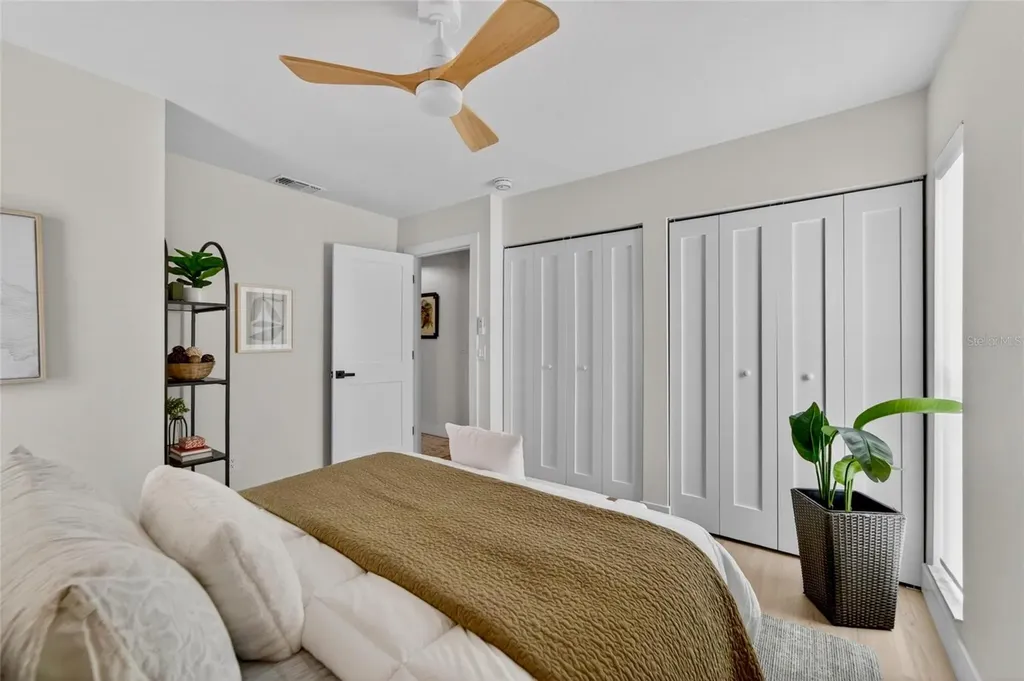 2575 Granada Circle E St Petersburg FL 33712