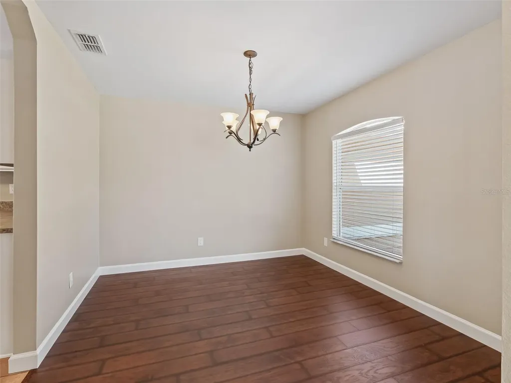 214 Fisher Run Ocklawaha FL 32179