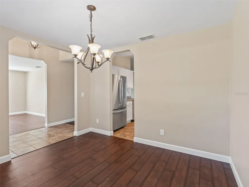 214 Fisher Run Ocklawaha FL 32179