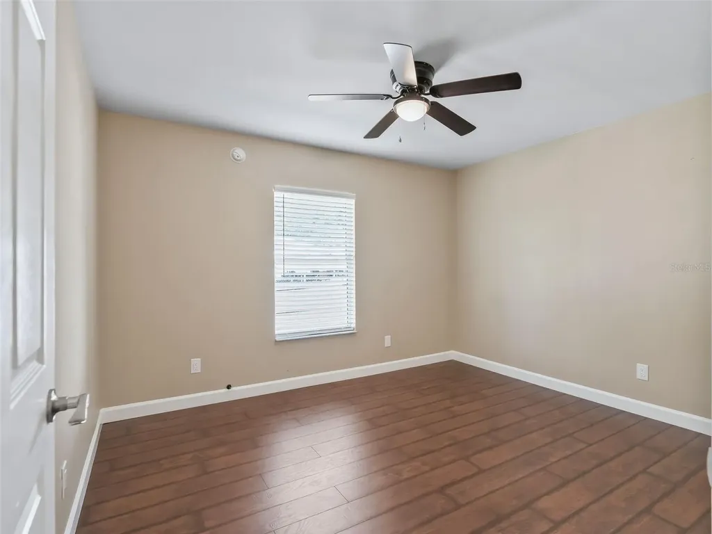 214 Fisher Run Ocklawaha FL 32179