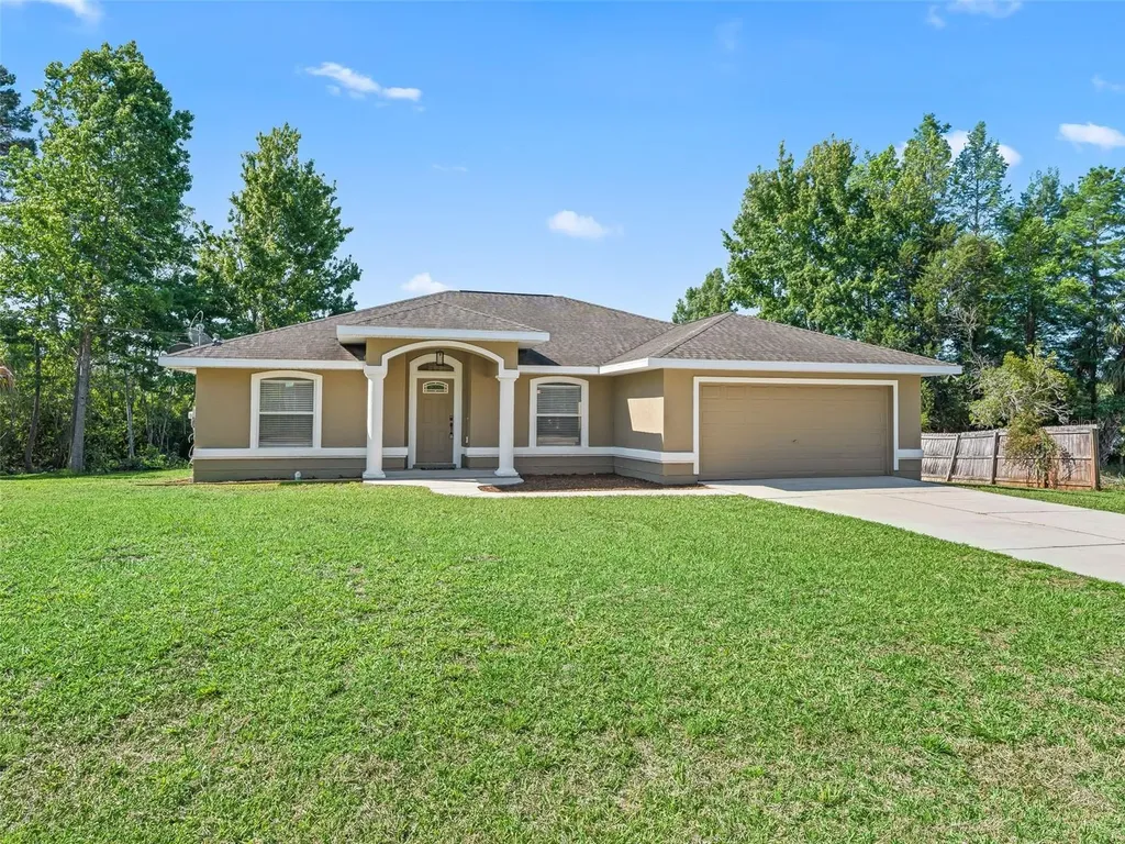 214 Fisher Run Ocklawaha FL 32179