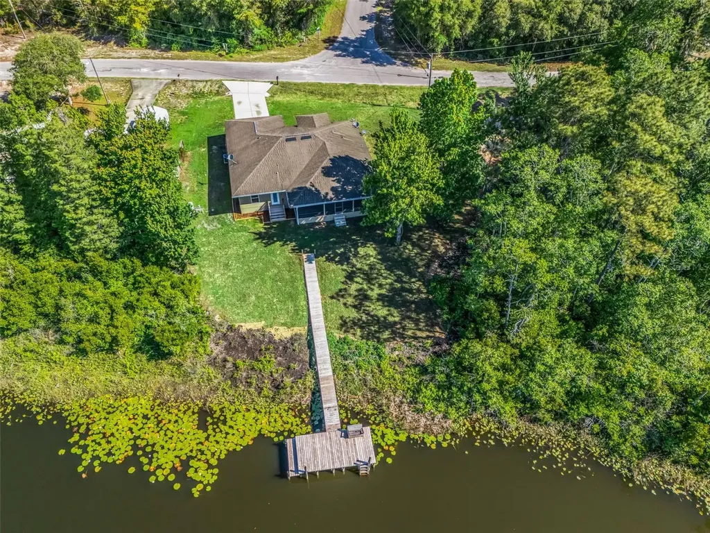 214 Fisher Run Ocklawaha FL 32179