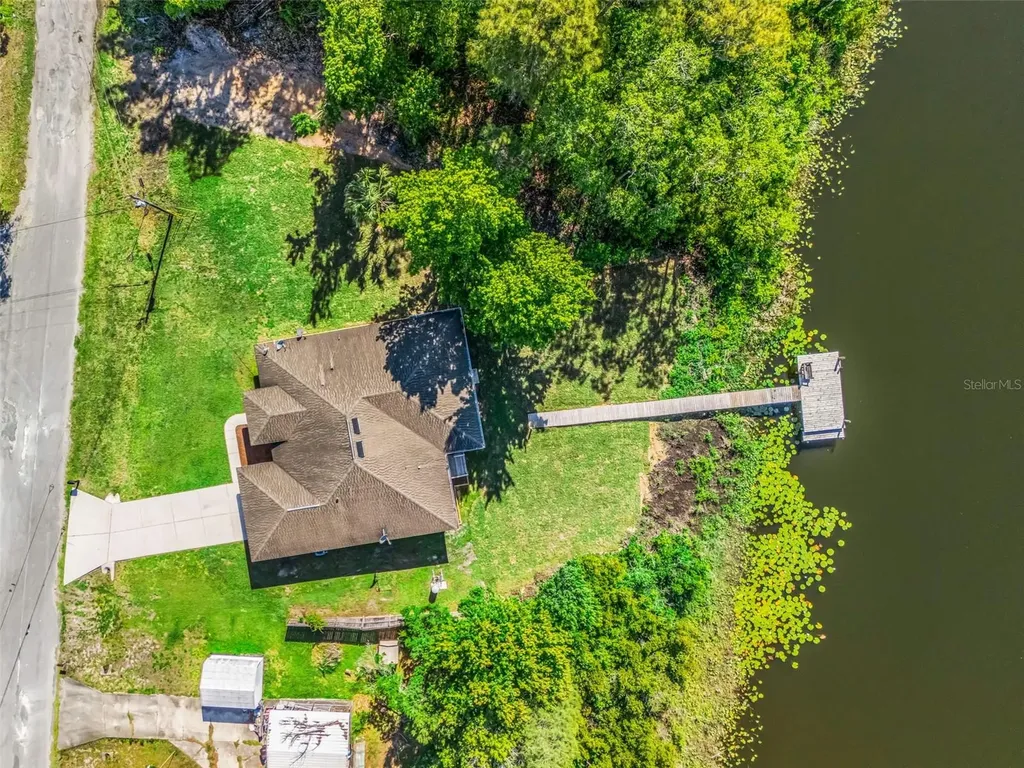 214 Fisher Run Ocklawaha FL 32179
