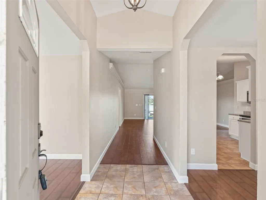 214 Fisher Run Ocklawaha FL 32179