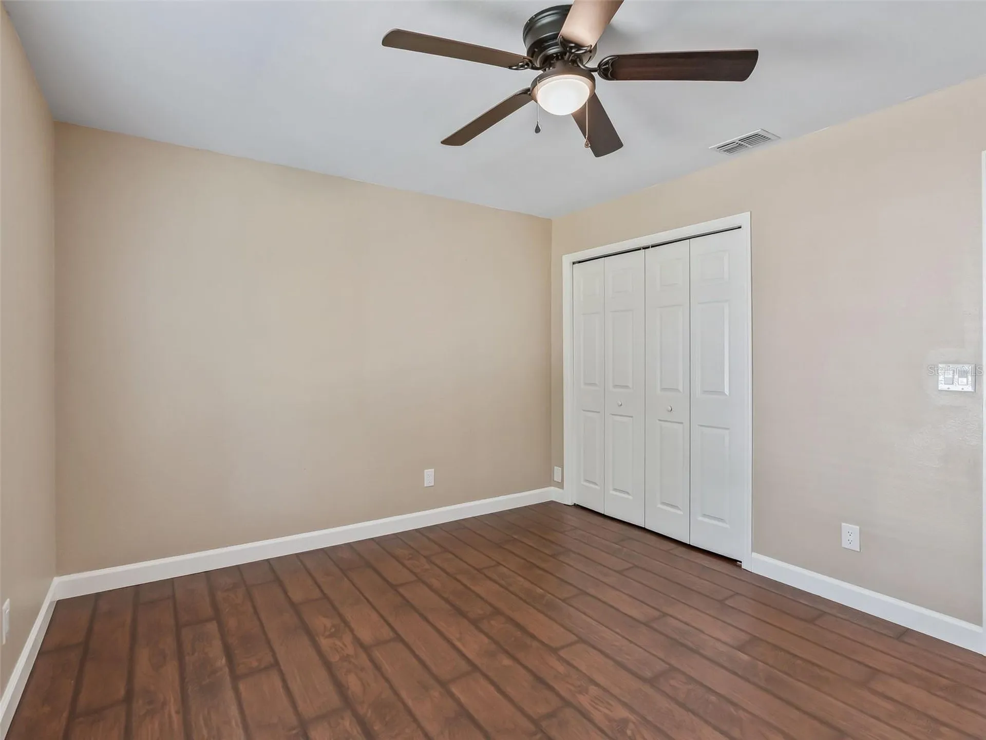 214 Fisher Run Ocklawaha FL 32179
