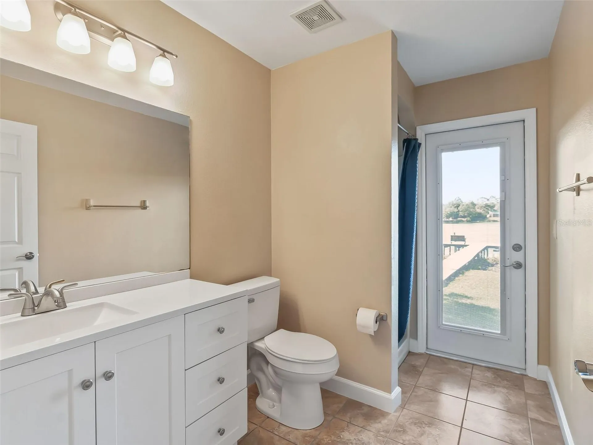 214 Fisher Run Ocklawaha FL 32179