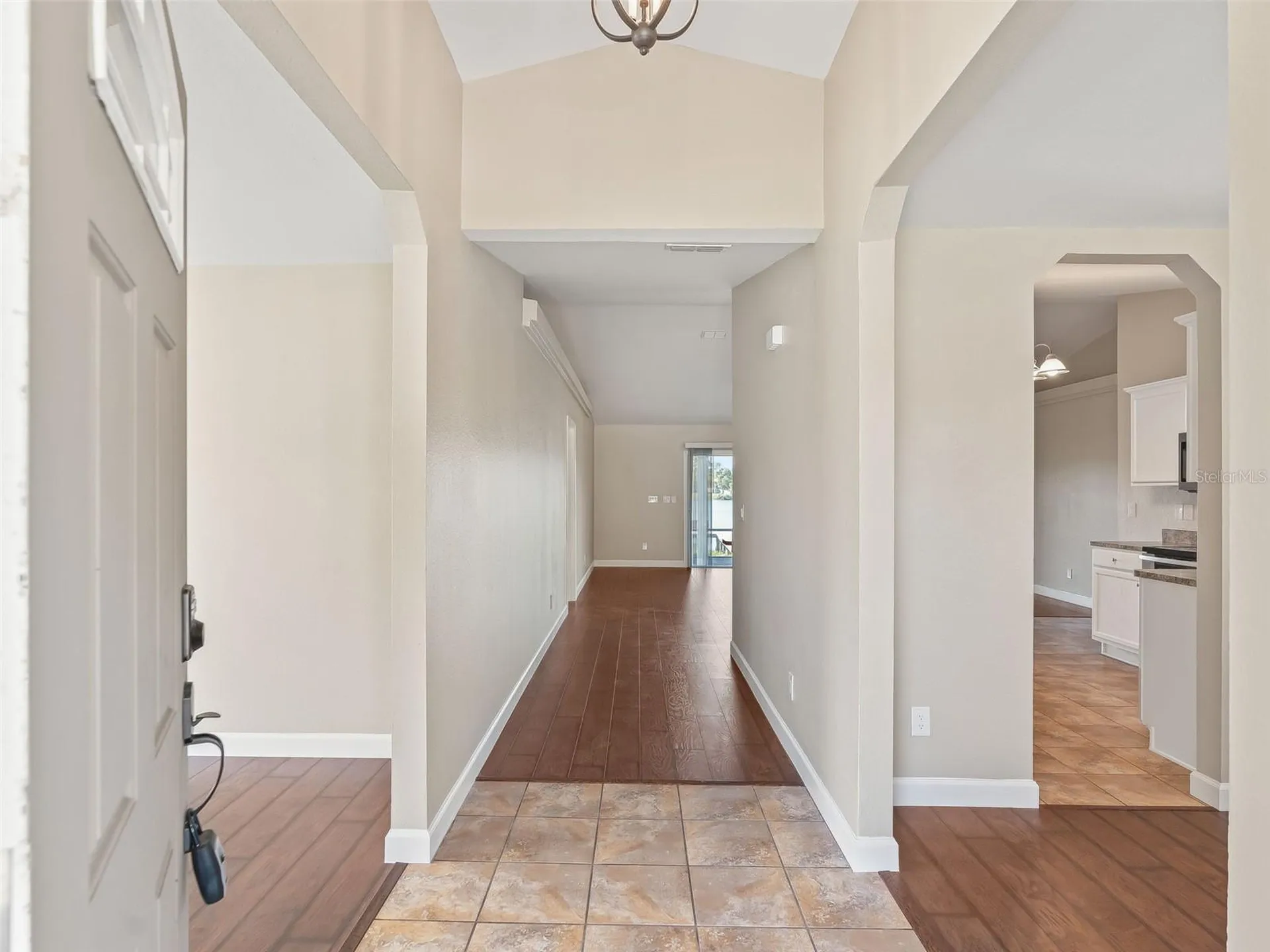 214 Fisher Run Ocklawaha FL 32179