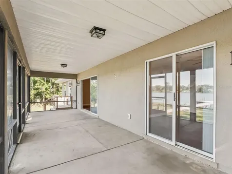 214 Fisher Run Ocklawaha FL 32179
