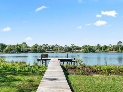 214 Fisher Run Ocklawaha FL 32179