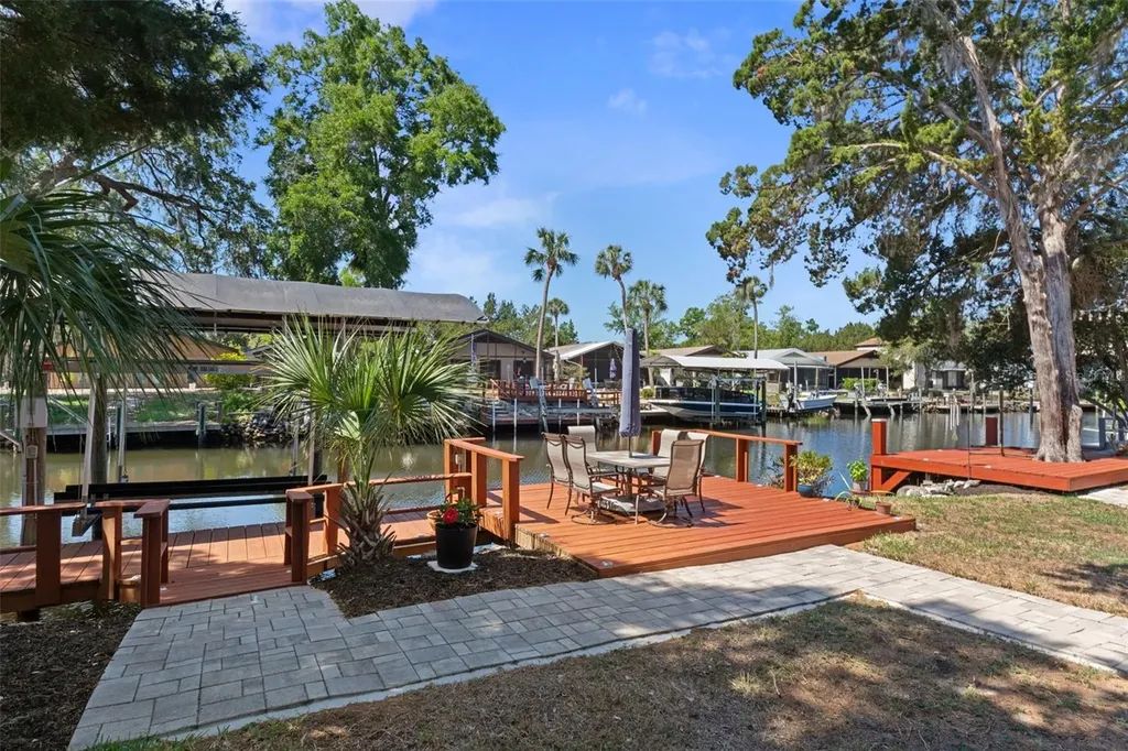 11430 W Waterway Drive Homosassa FL 34448