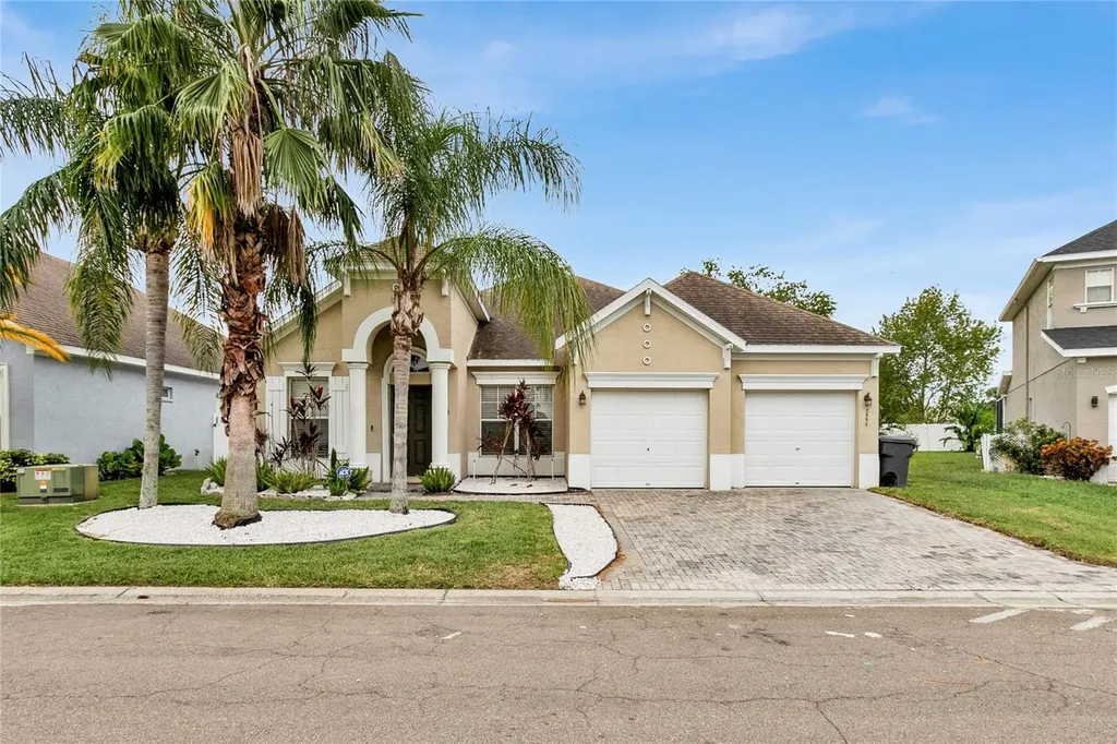 2590 Sand Hill Point Circle Davenport FL 33837