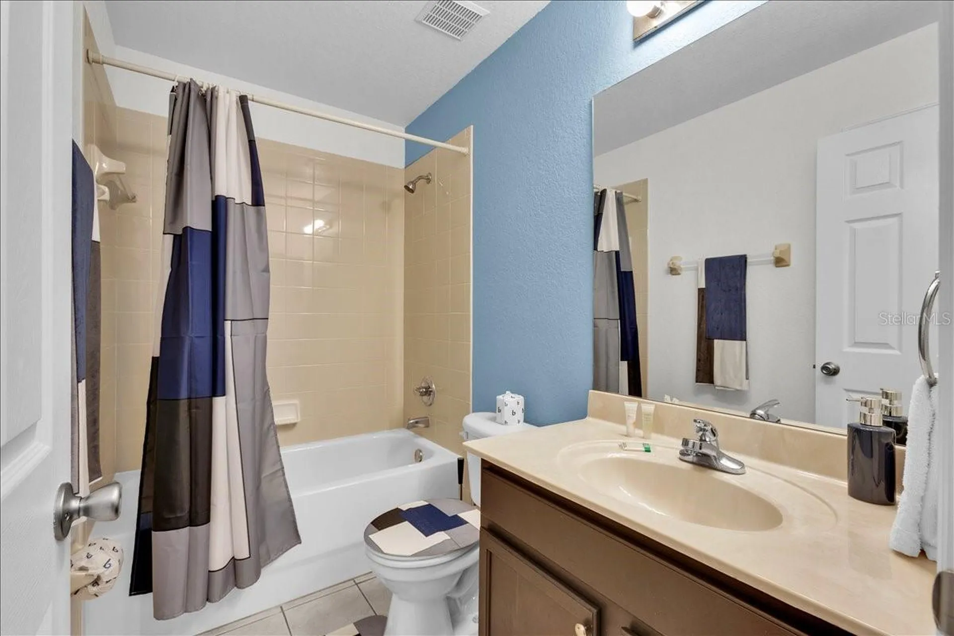 2590 Sand Hill Point Circle Davenport FL 33837