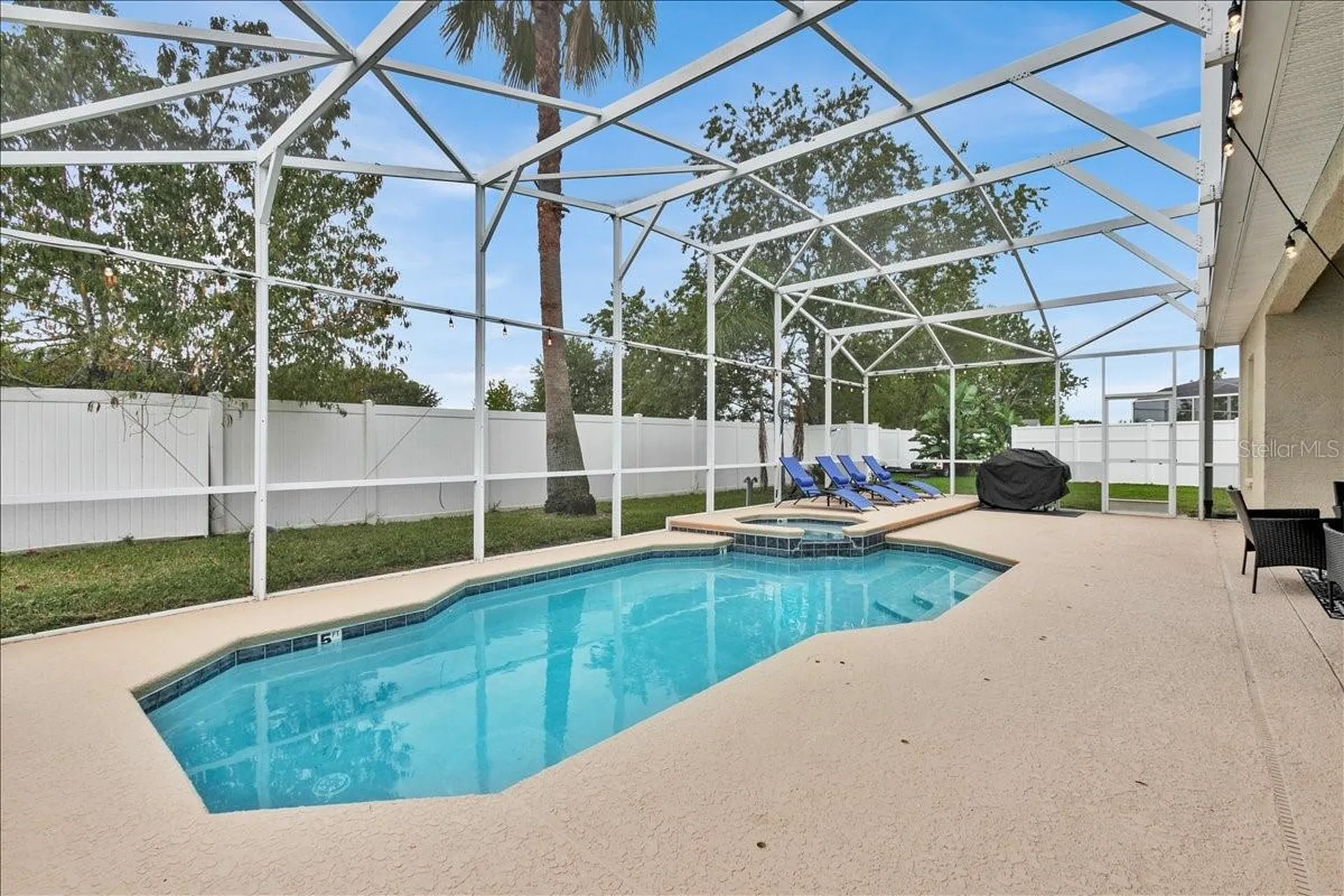 2590 Sand Hill Point Circle Davenport FL 33837