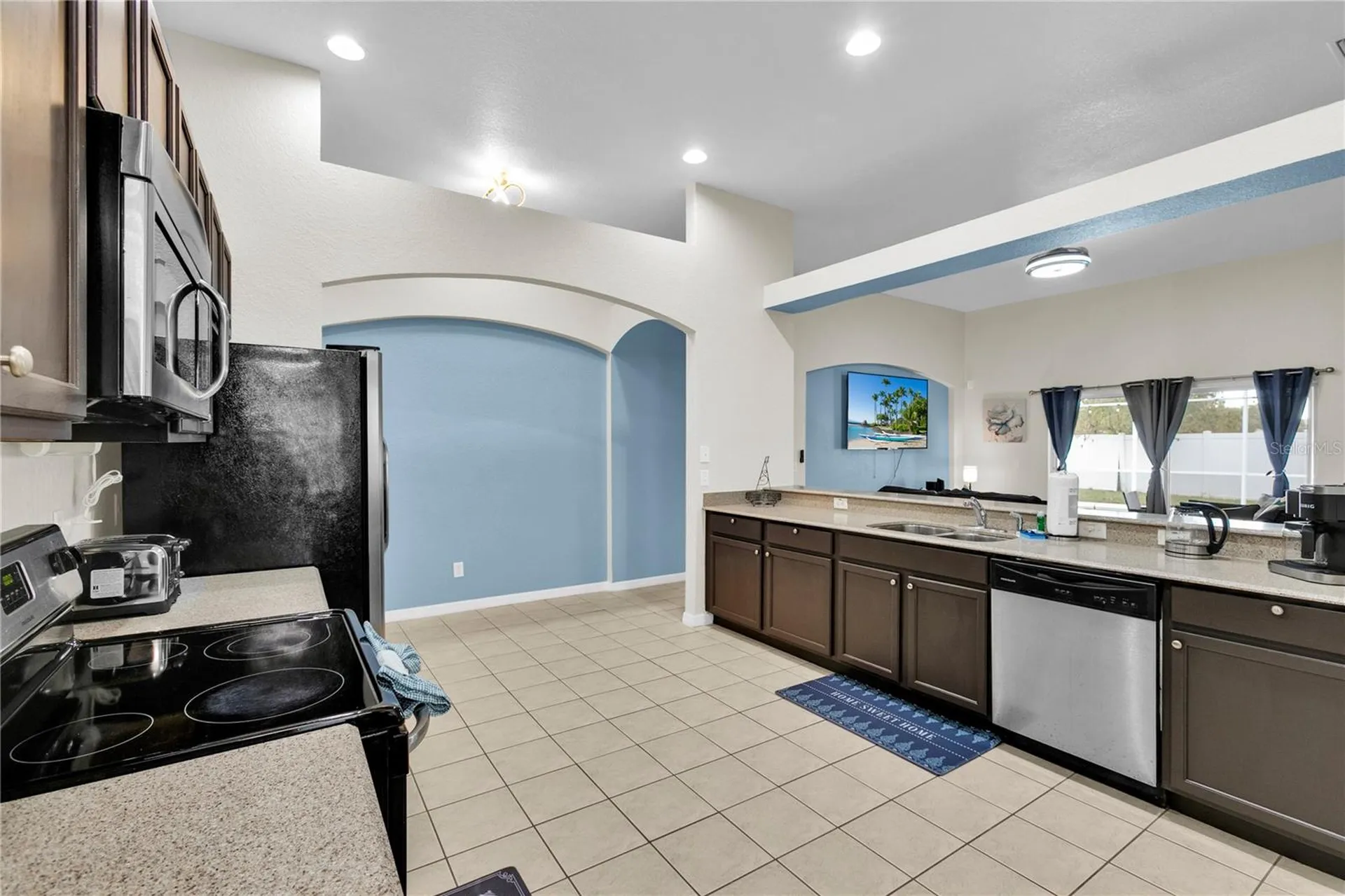 2590 Sand Hill Point Circle Davenport FL 33837