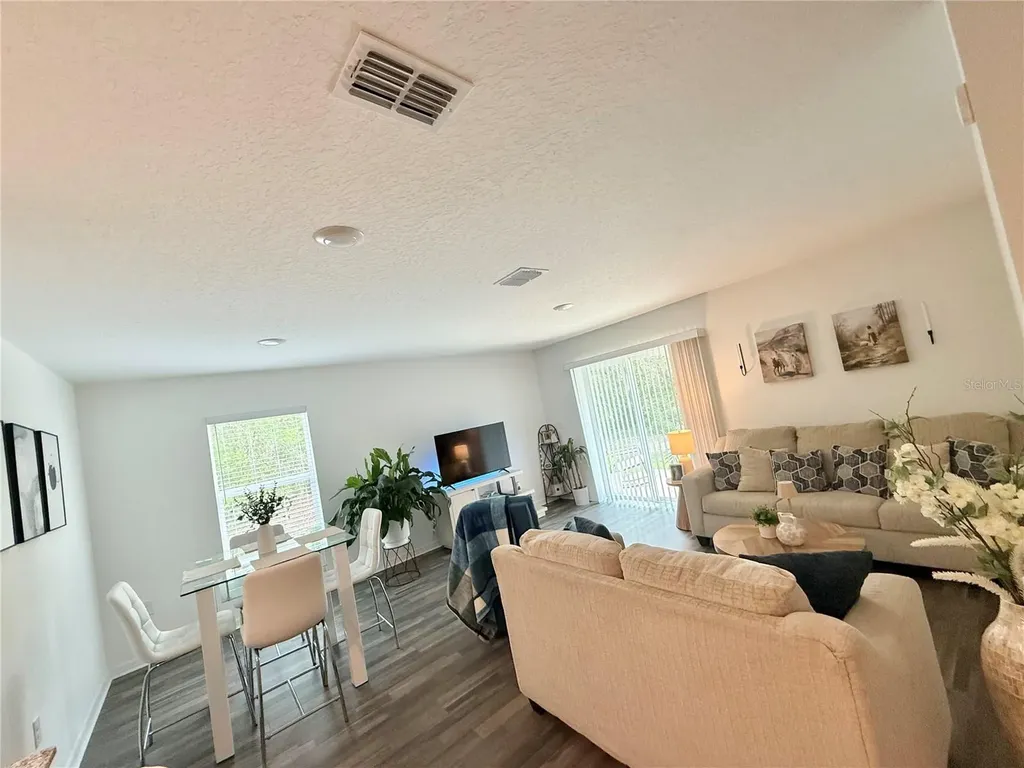 597 Live Oak Loop Crescent City FL 32112