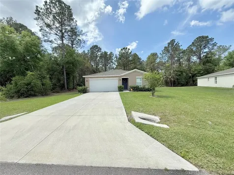597 Live Oak Loop Crescent City FL 32112