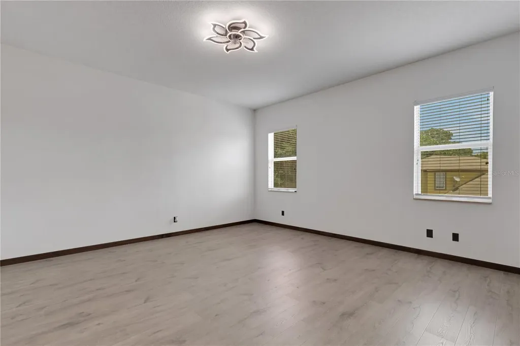 3021 59th Avenue S St Petersburg FL 33712