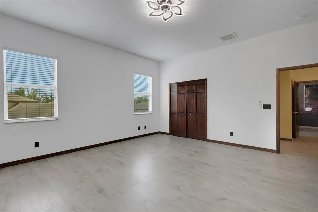 3021 59th Avenue S St Petersburg FL 33712