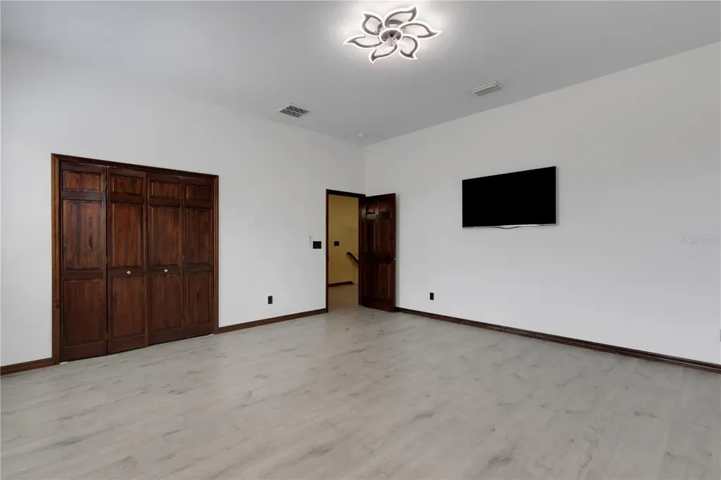 3021 59th Avenue S St Petersburg FL 33712