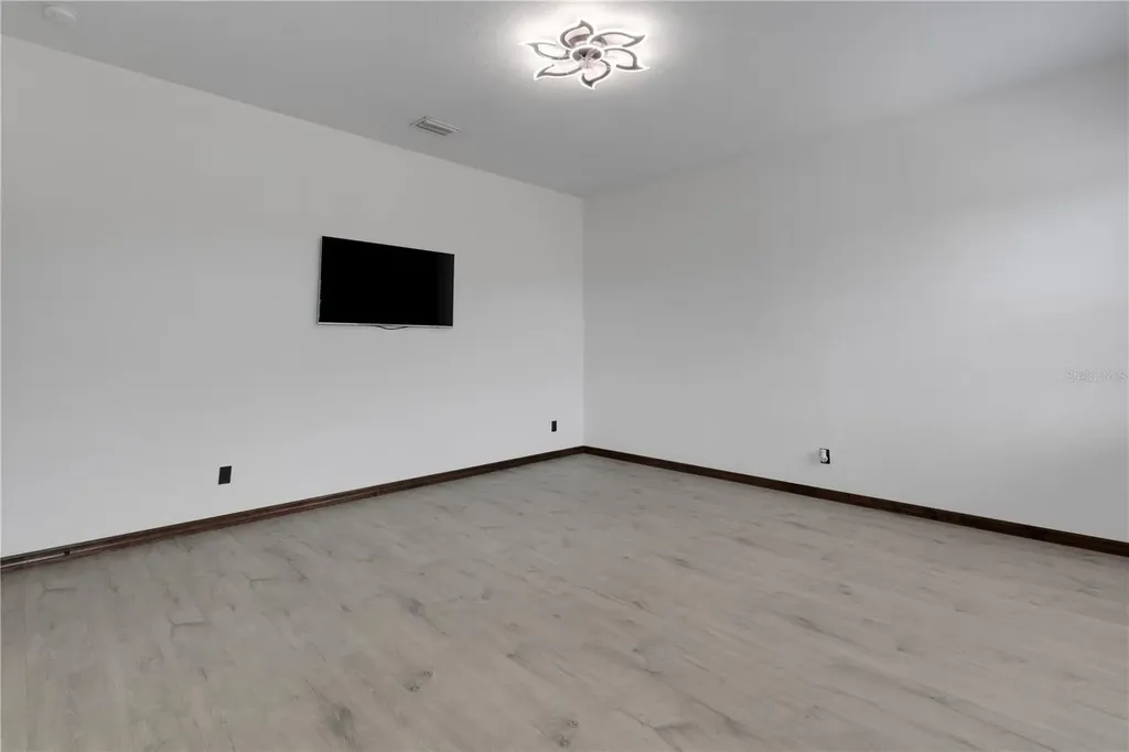 3021 59th Avenue S St Petersburg FL 33712