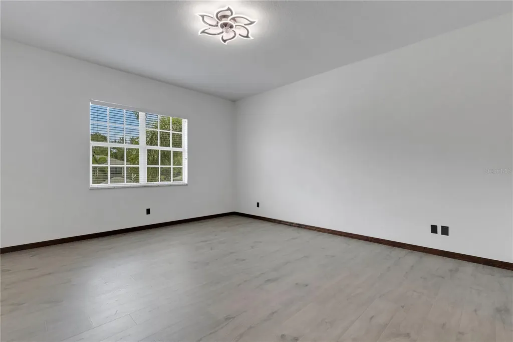 3021 59th Avenue S St Petersburg FL 33712