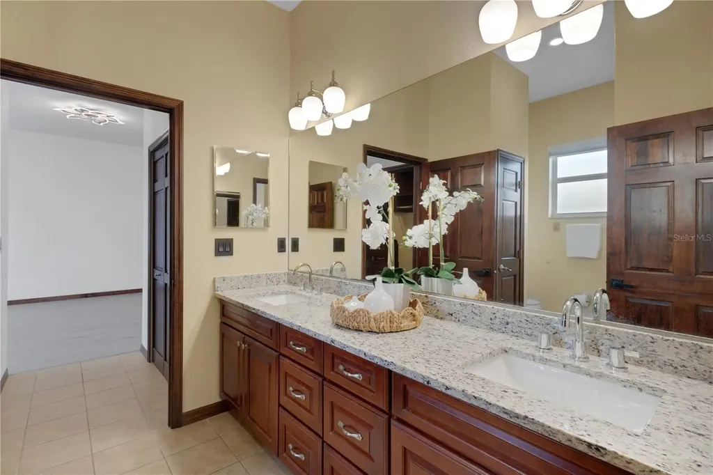 3021 59th Avenue S St Petersburg FL 33712